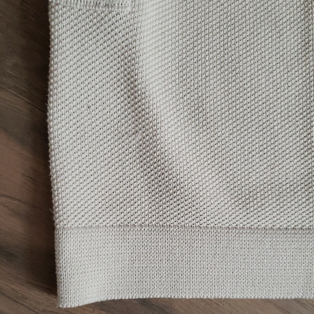 Chic Sleeveless Knit Top in Cream - Picture 3 of 6